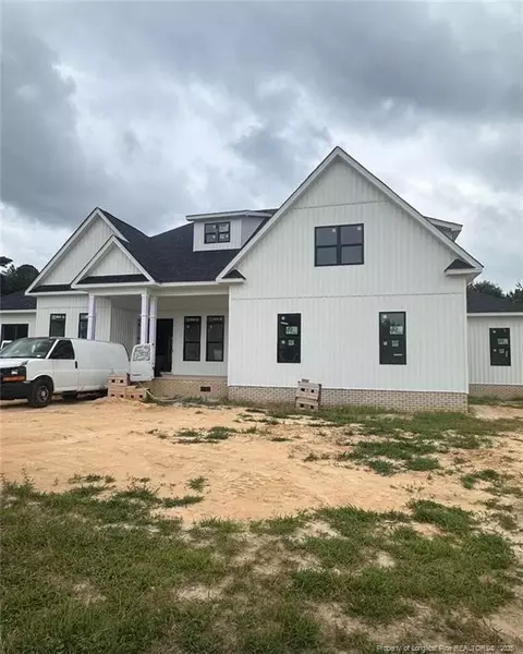 281 Leland Ln, Raeford, NC 28376