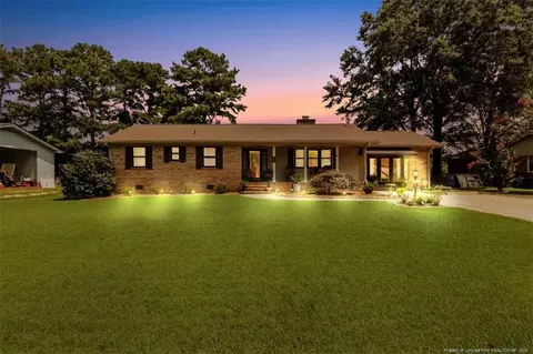 Exterior - 113 Castle Dr, Smithfield, NC 27577 photo 2 of 8