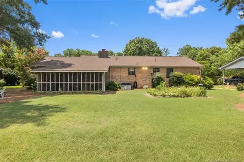 Exterior - 113 Castle Dr, Smithfield, NC 27577 photo 5 of 8