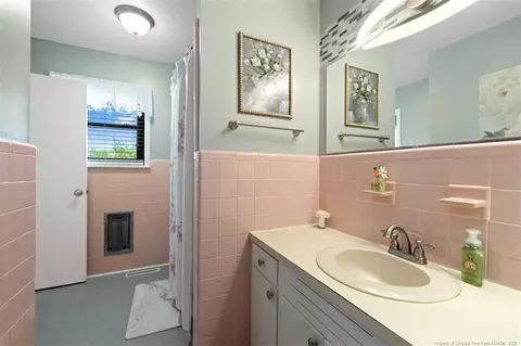 Bath - 113 Castle Dr, Smithfield, NC 27577 photo 1 of 3