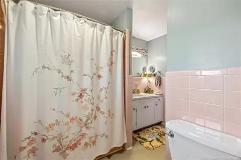 Bath - 113 Castle Dr, Smithfield, NC 27577 photo 2 of 3