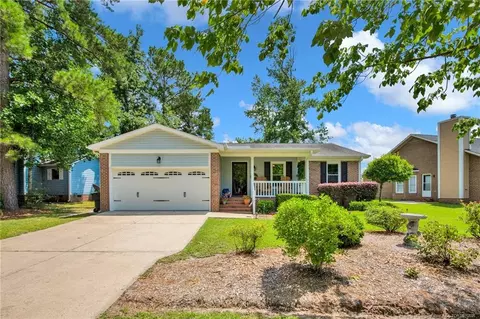 4327 Falls Dr, Hope Mills, NC 28348