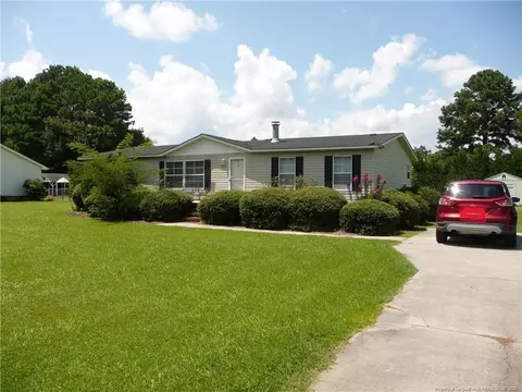 513 Derwood Rd, Lumberton, NC 28358