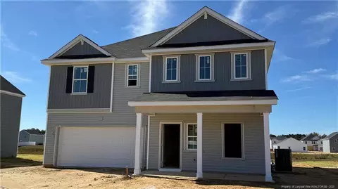 527 Melbourne Dr, Raeford, NC 28376