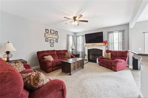 Living - 545 Juno Dr, Broadway, NC 27505 photo 2 of 2