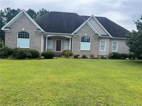 1110 Laurel Oak Ln, Lumberton, NC 28358