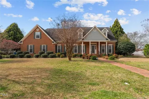 205 Parliament Pl, Dunn, NC 28334