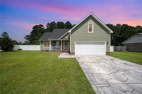 175 Early Dawn Dr, Raeford, NC 28376