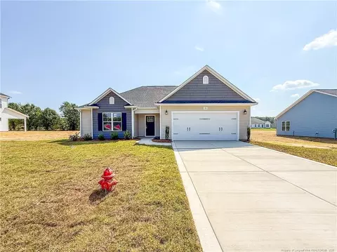 70 Commander Dr, Parkton, NC 28371