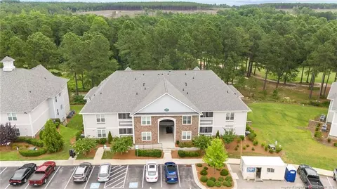 288 Gallery Dr #204, Spring Lake, NC 28390