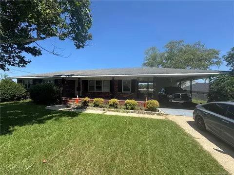 524 Odell Rd, Spring Lake, NC 28390