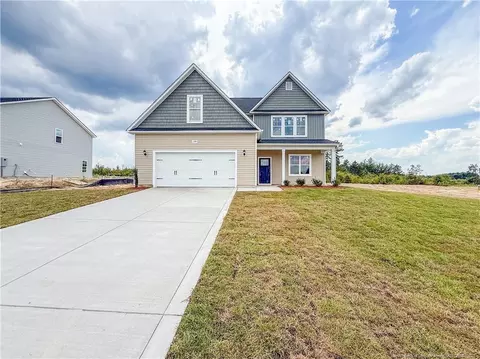 399 Ashley Heights Dr, Aberdeen, NC 28315