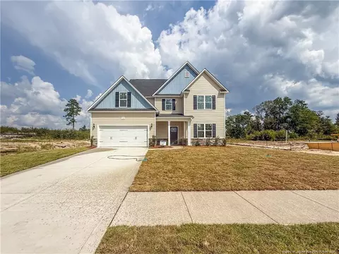 514 Ashley Heights Dr, Aberdeen, NC 28315