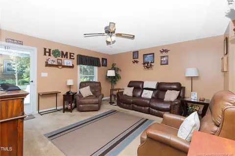 612 Mckay St, Erwin, NC 28339 photo 5