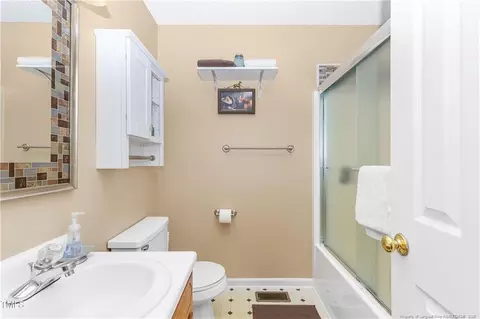 612 Mckay St, Erwin, NC 28339 photo 9