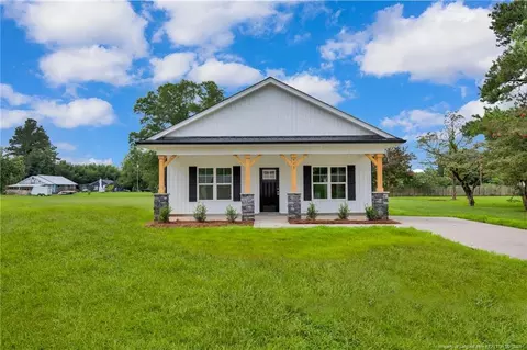 410 Maple St, Roseboro, NC 28382