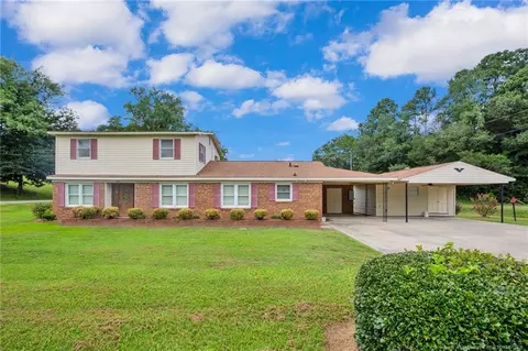 516 Herring St, Clinton, NC 28328
