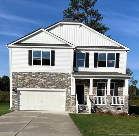 3100 Platinum Cir, West End, NC 27376