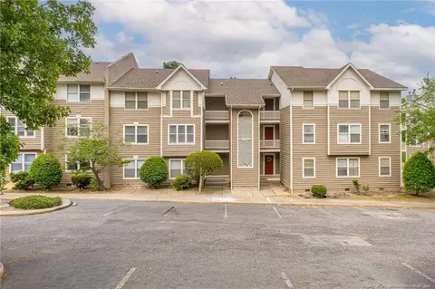 6736 Willowbrook Unit 4 Dr, Fayetteville, NC 28314