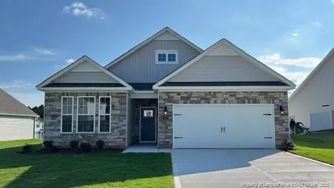 742 Lazy Elm Ln, Aberdeen, NC 28315