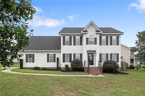 5515 Miranda Dr, Hope Mills, NC 28348