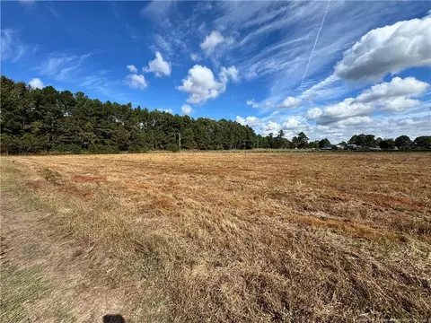 2898 Mcgirt Gin Rd, Maxton, NC 28364