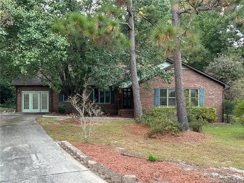 998 Pepperwood Dr, Fayetteville, NC 28311