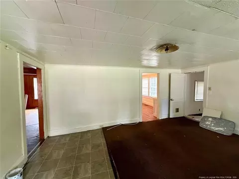 710 Pine St, Hamlet, NC 28345 photo 3
