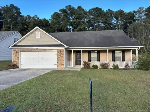 1109 Screech Owl Dr, Hope Mills, NC 28348