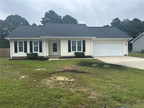 75 Tradewind Dr, Spring Lake, NC 28390