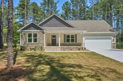30121 Deercroft Dr, Wagram, NC 28396