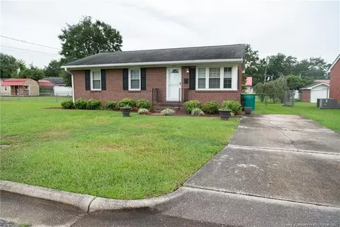 1112 E 10th St, Lumberton, NC 28358