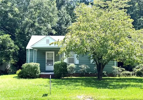 522 S Caledonia Rd, Laurinburg, NC 28352