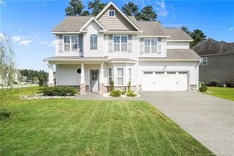 17 Tanawha Ct, Spring Lake, NC 28390
