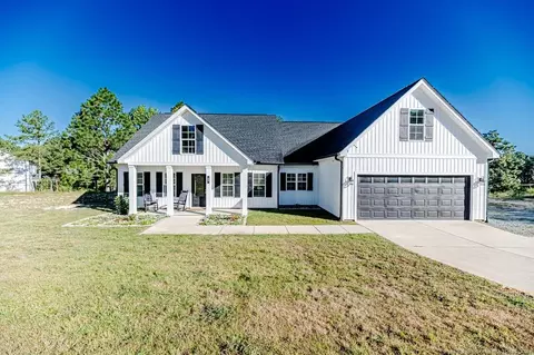 69 Green Links Dr, Cameron, NC 28326