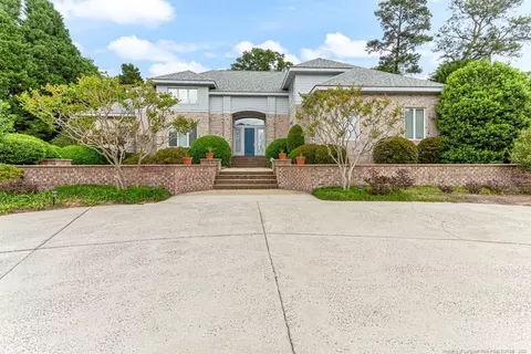 171 S Churchill Dr, Fayetteville, NC 28303