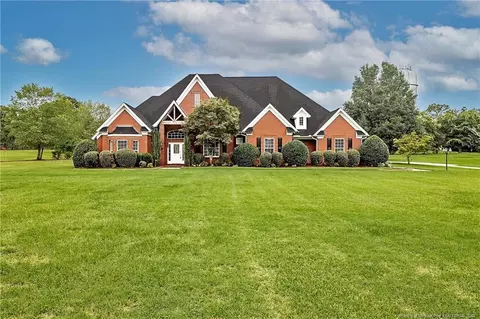 221 W Dove Ridge Ln, Spring Lake, NC 28390