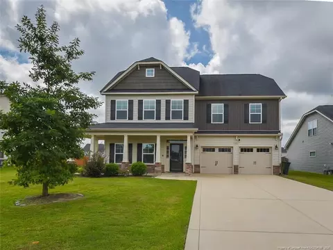 1632 Man-o-war Dr, Hope Mills, NC 28348