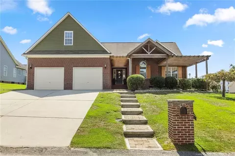 1617 Citation Ct, Parkton, NC 28371