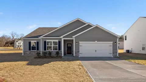 1086 Shoreline Dr, Vass, NC 28394
