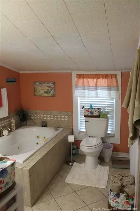 Bath - 975 E Central Ave, Raeford, NC 28376 photo 1 of 5
