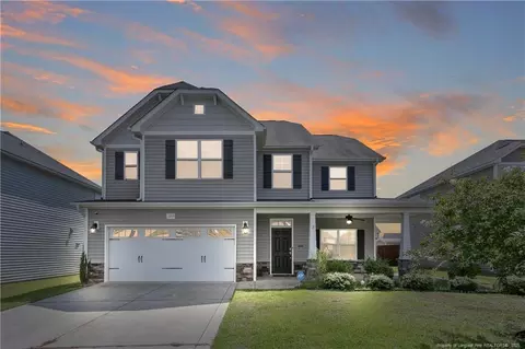 5213 Whiskery Ln, Hope Mills, NC 28348