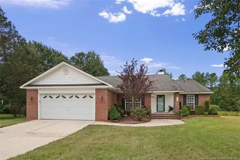 521 Richmond Park Dr, Cameron, NC 28326