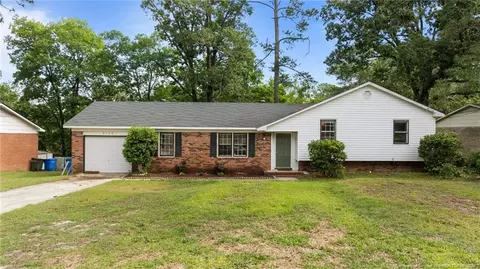 6108 Lonestar Rd, Fayetteville, NC 28303