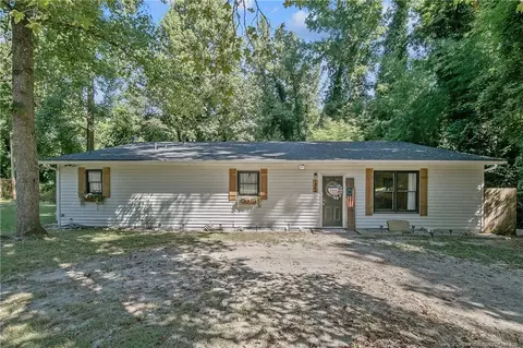 1844 Sykes Pond Rd, Fayetteville, NC 28304