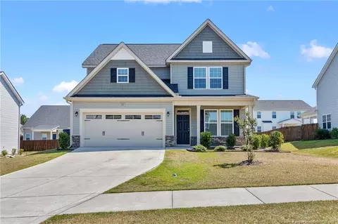 332 Brentmoor Dr, Raeford, NC 28376