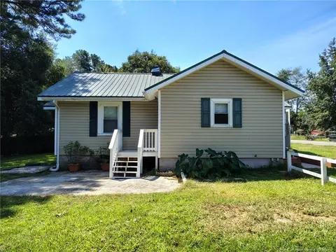 15481 Close St, Laurel Hill, NC 28351