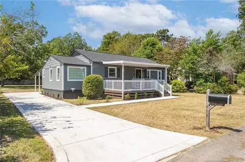 214 S Sixth St, Spring Lake, NC 28390