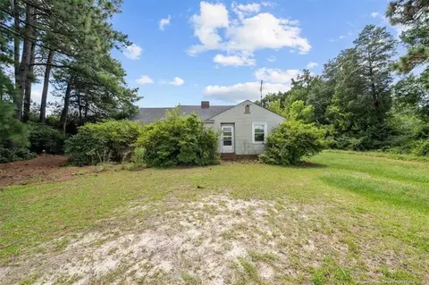 5597 Calloway Rd, Raeford, NC 28376