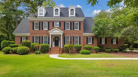307 Londonderry Dr, Lumberton, NC 28358